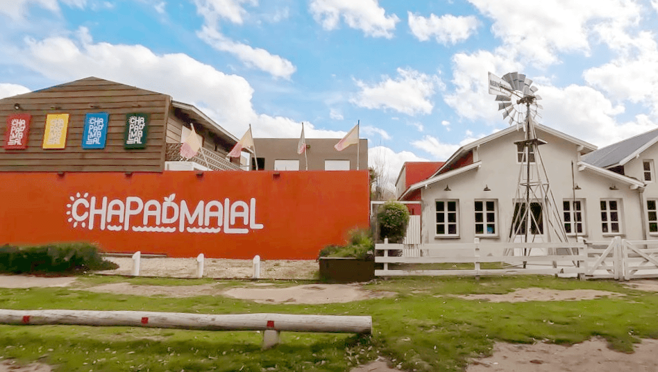 Bienvenidos a Chapadmalal Foto de Chapadmalal en donde se ve el Rebranding